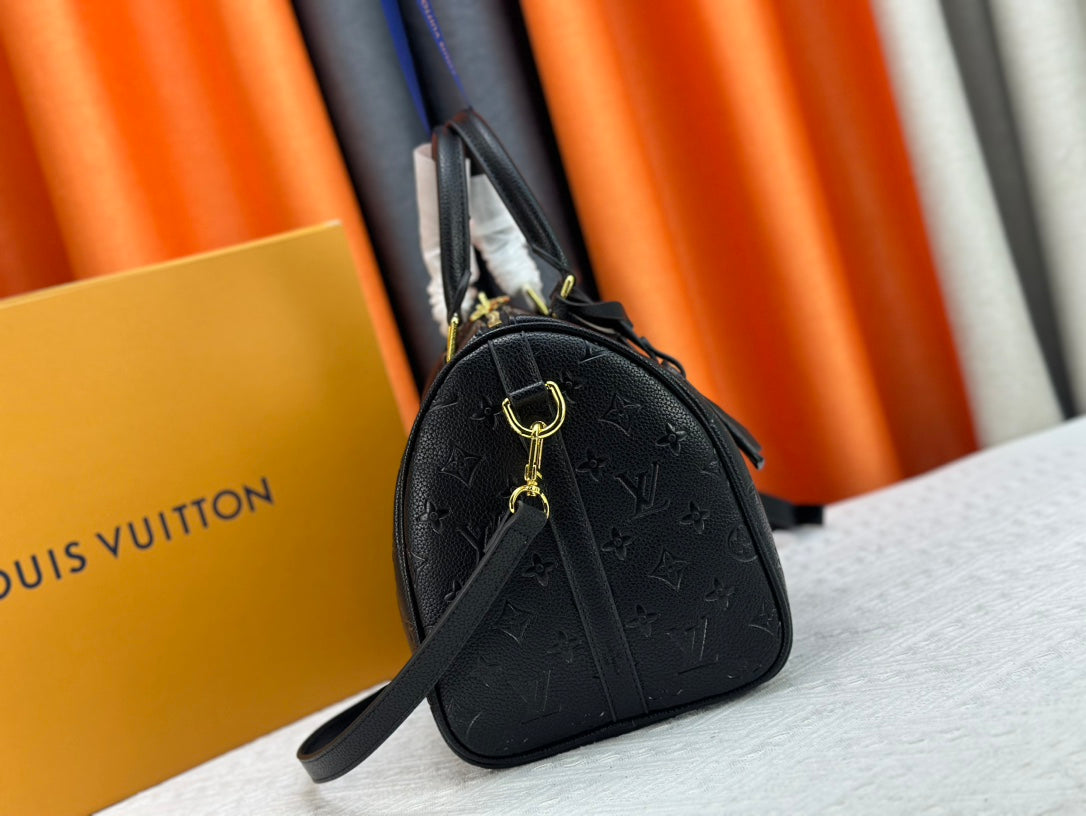 B1X56E29 Popular leather bag
