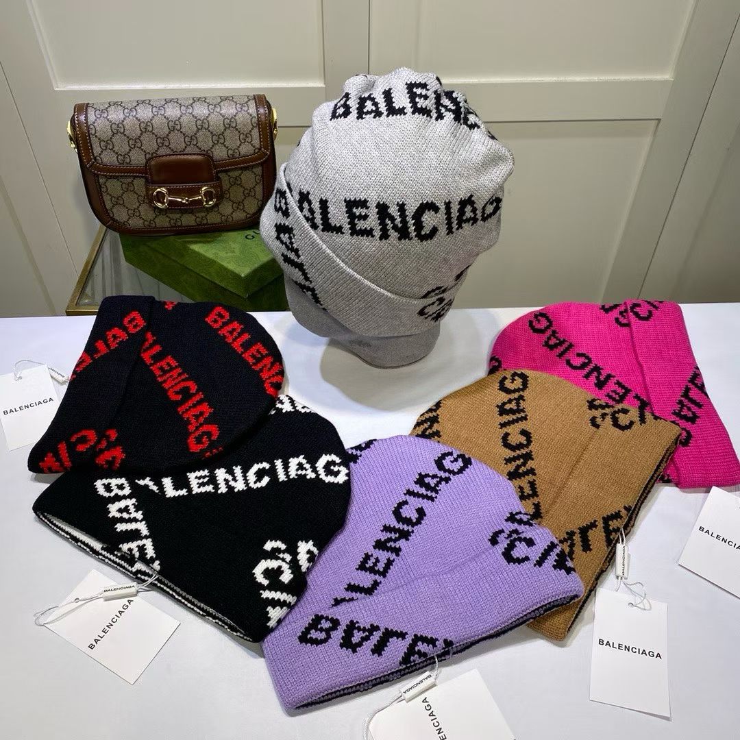 M1R86J97 Fashion hats