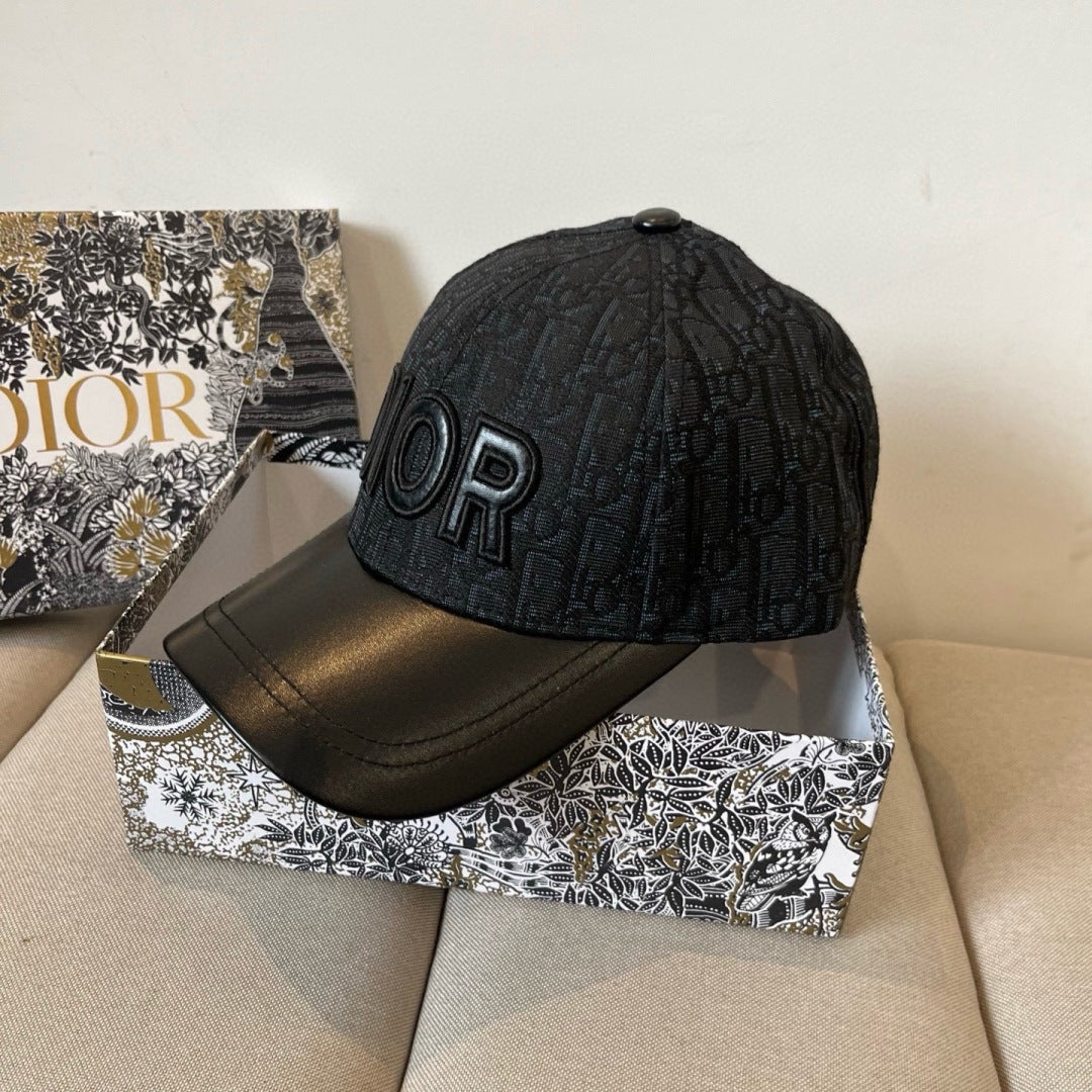 M1R76D11 Fashion hats