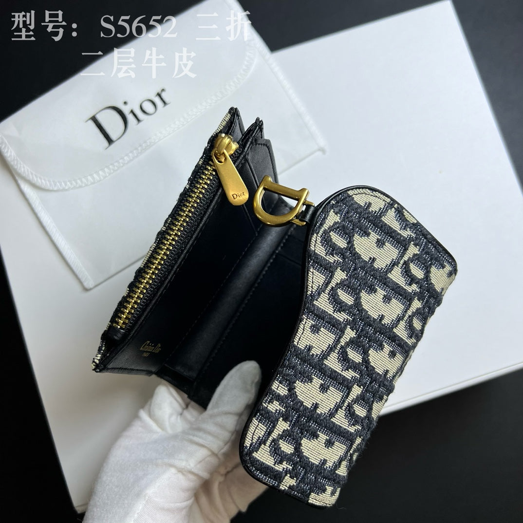 B1X76D5 Fashion wallets