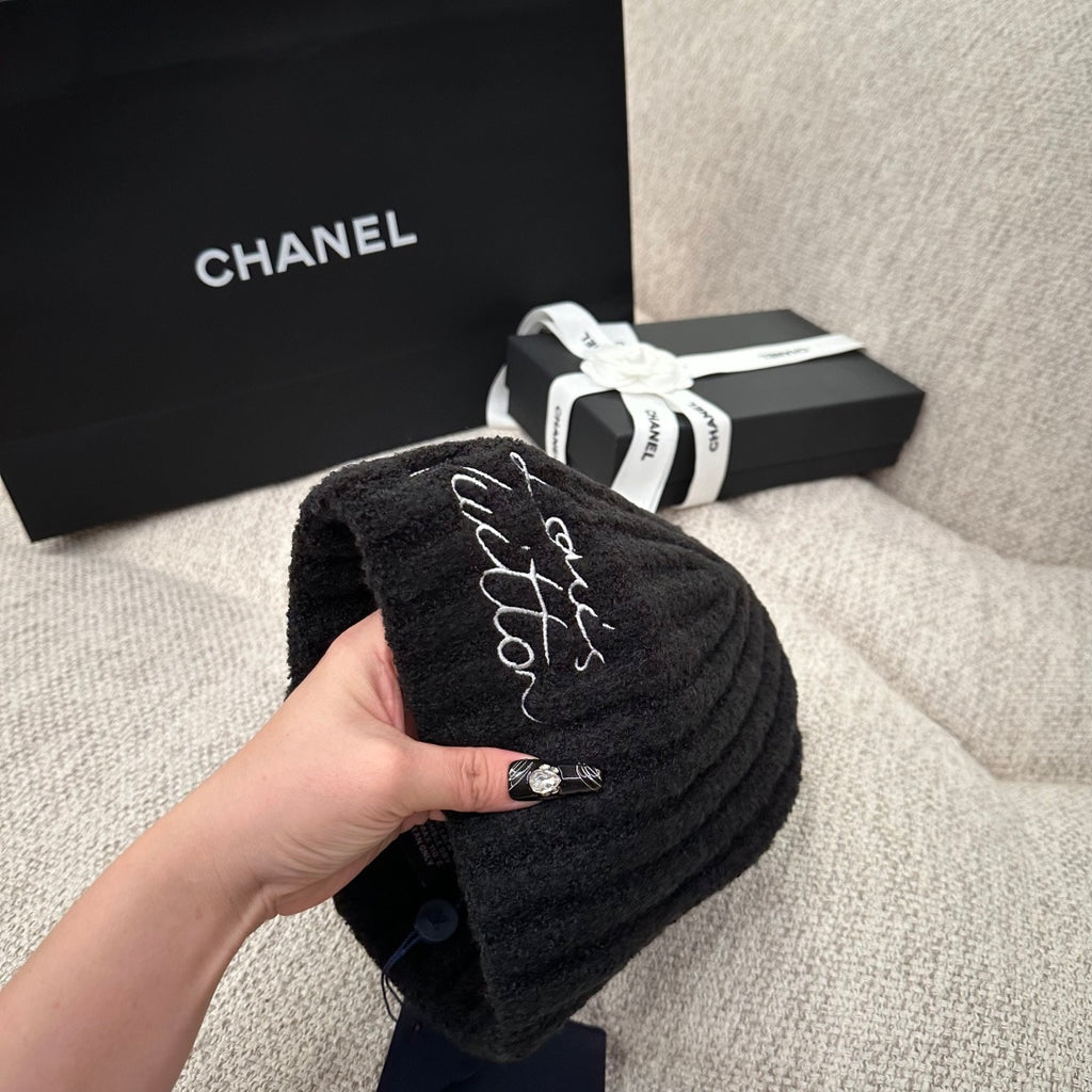 M1R86E13 Fashion hats