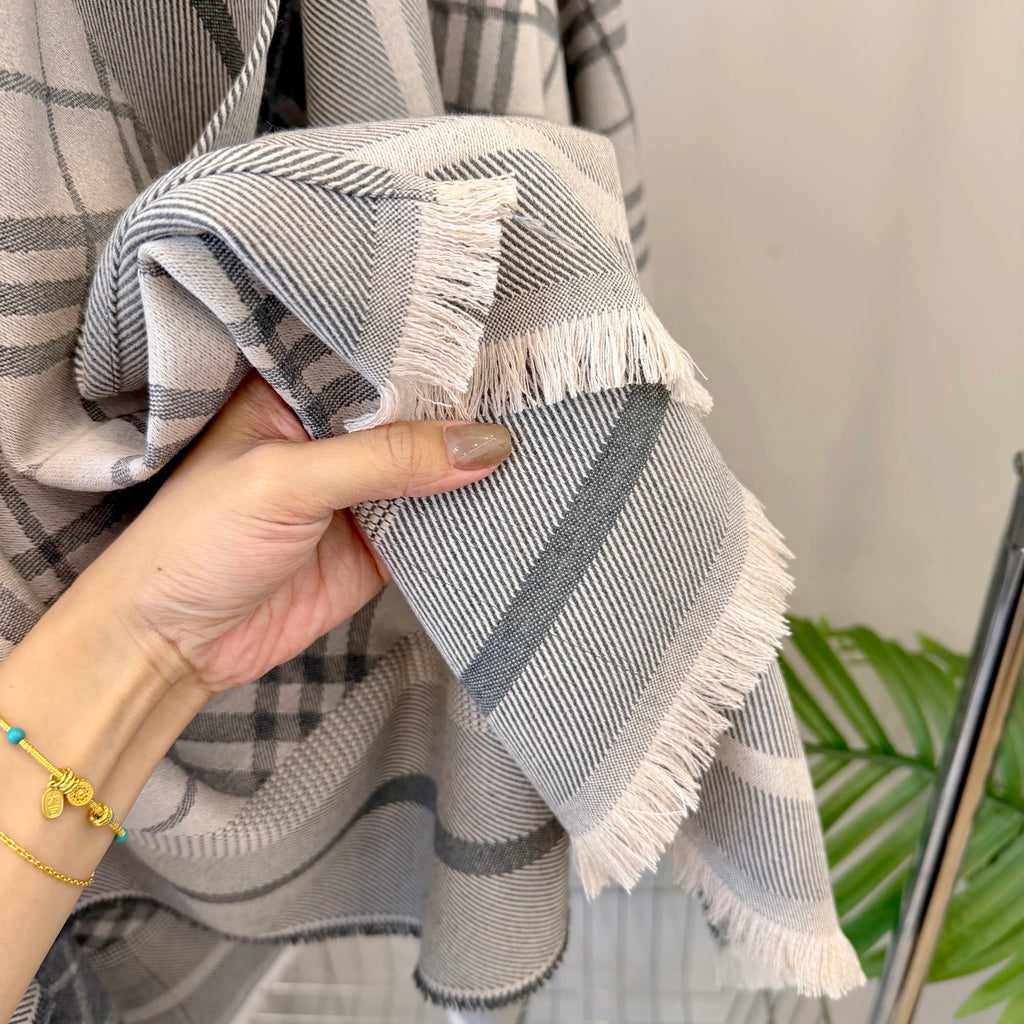 W1R96R85 Popular cape