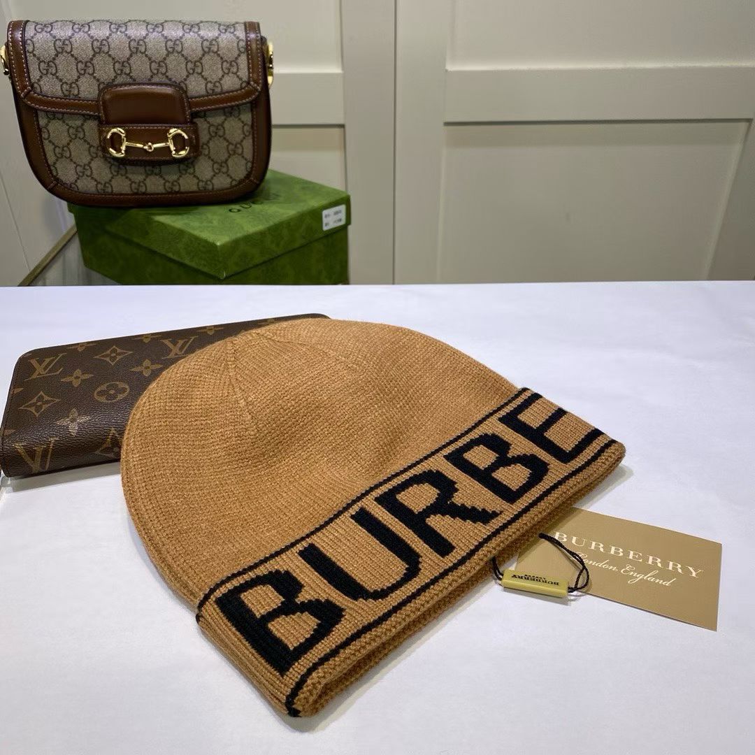 M1R86R74 Fashion hats