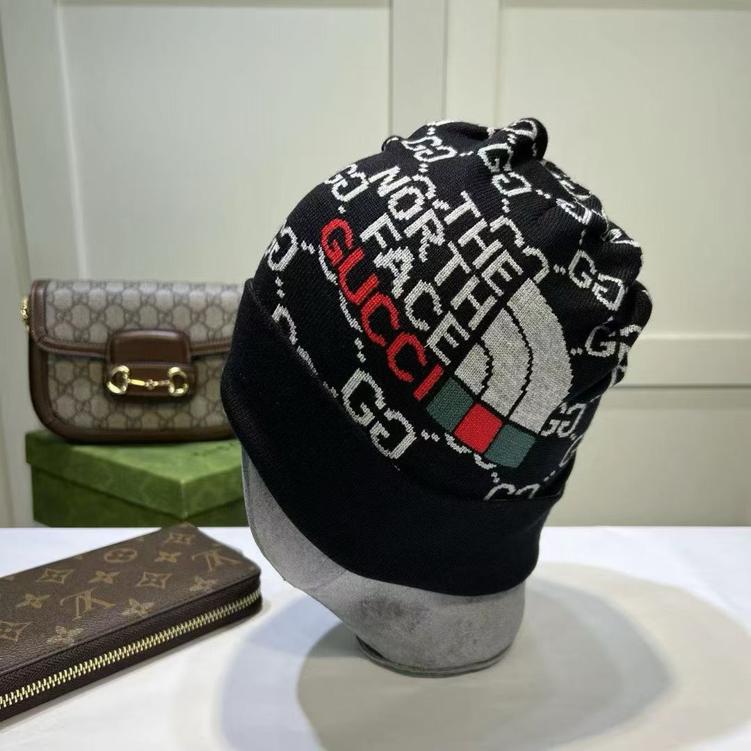 M1R86B58 Fashion hats