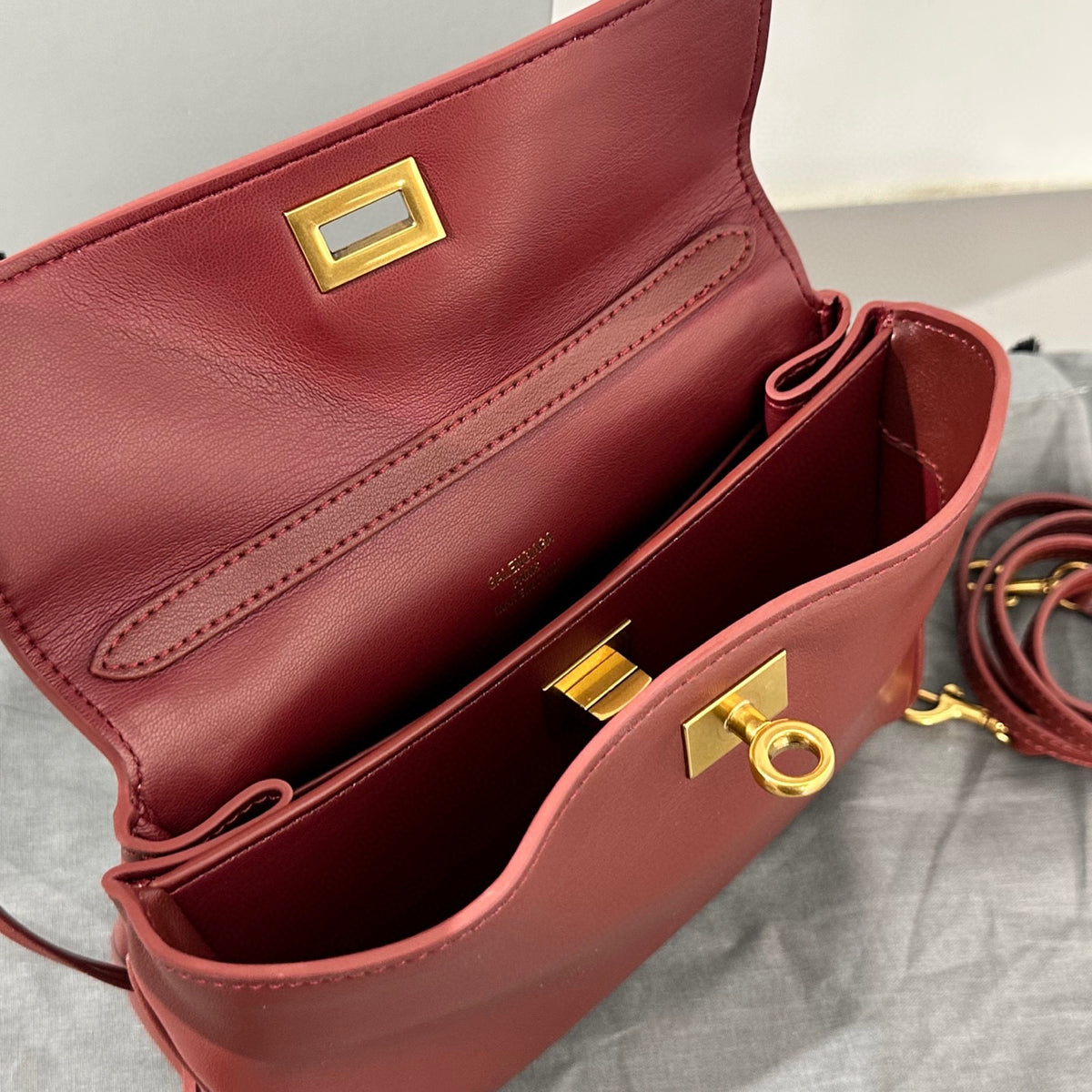 B1X56J30 Fashion high-quality leather bag
