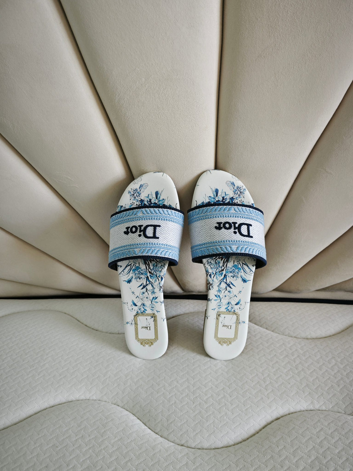 Z2R76D4 Fashion high-quality Shoes