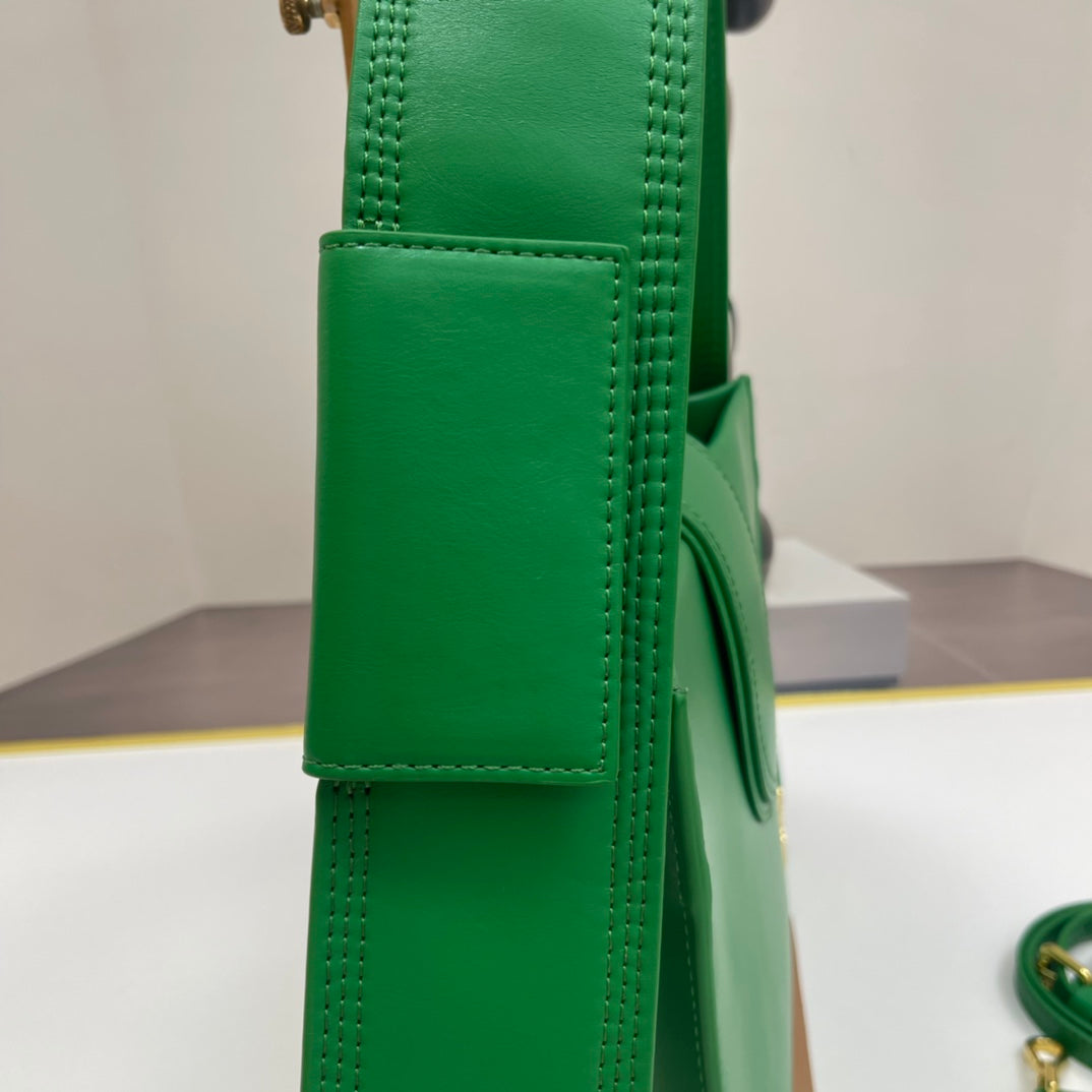 136PA25B Popular leather bag