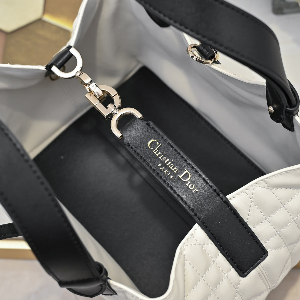 B1R76D40 Fashion leather bag