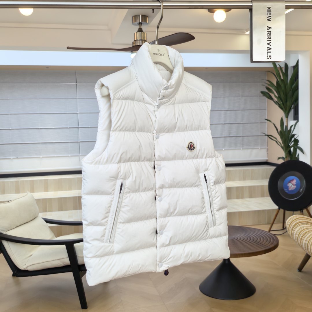 U3R106A1 Fashion down vest