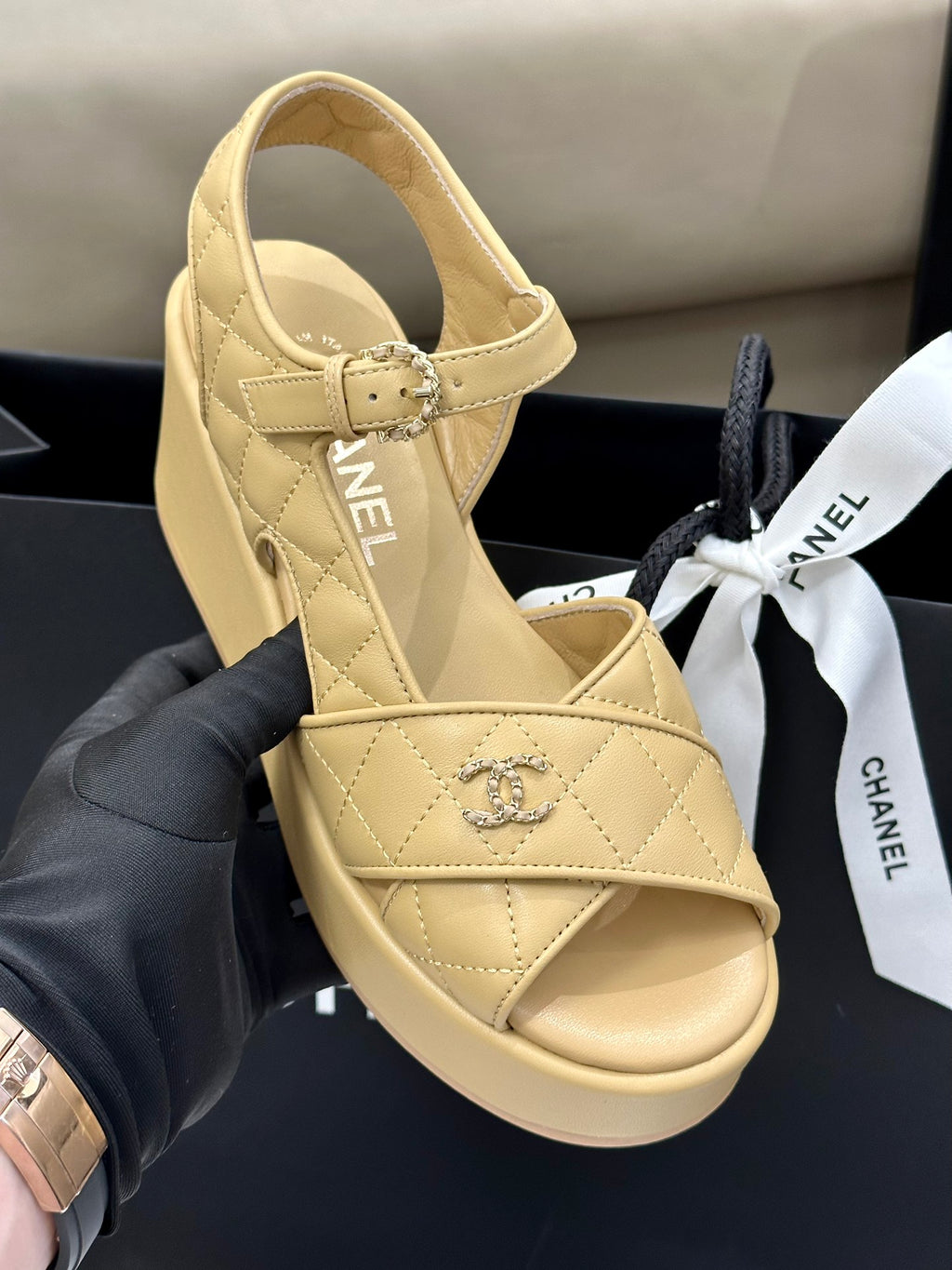 Z2R96C1 Popular high-quality shoes