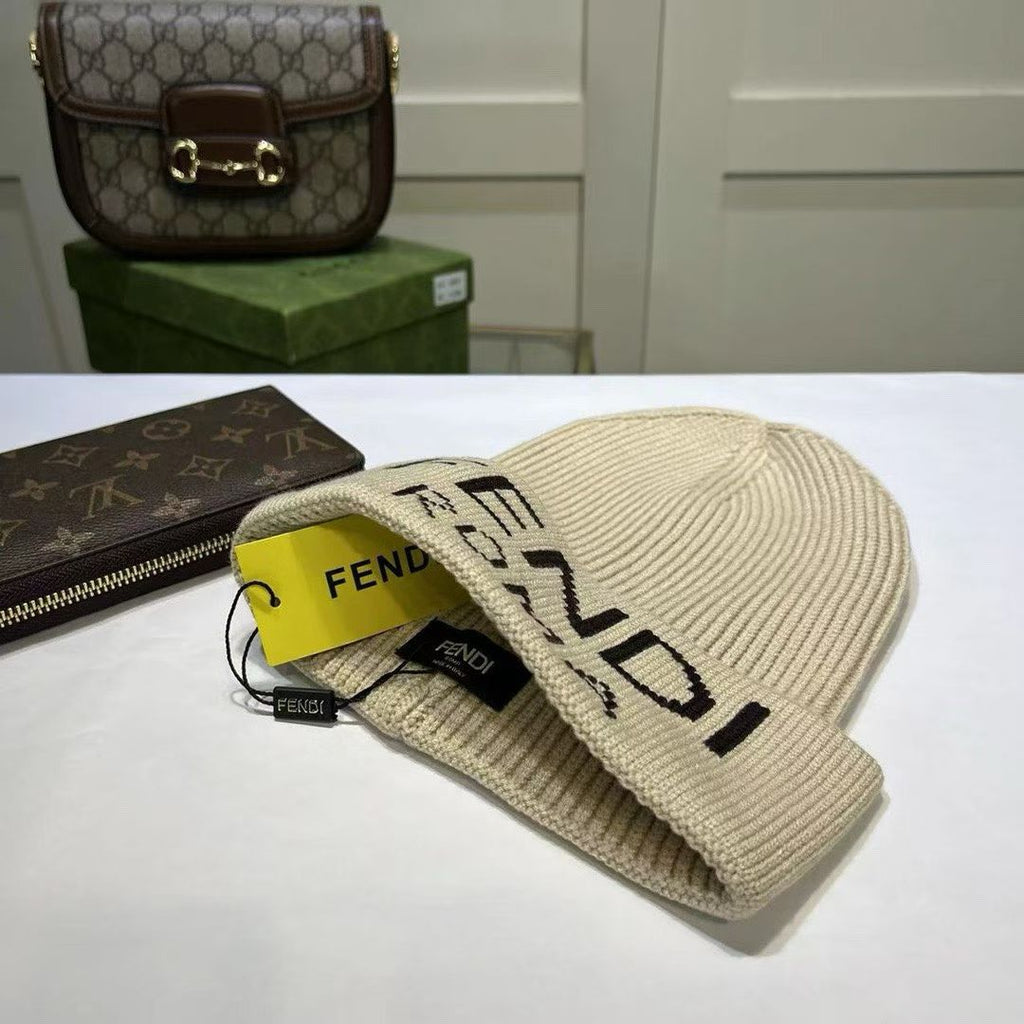 M1R86F47 Fashion hats