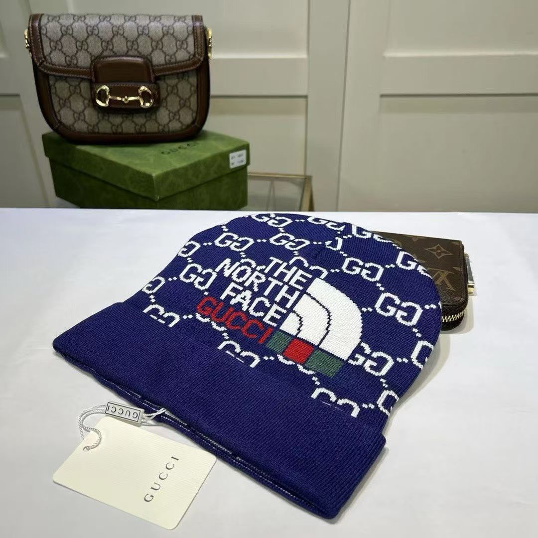 M1R86B58 Fashion hats
