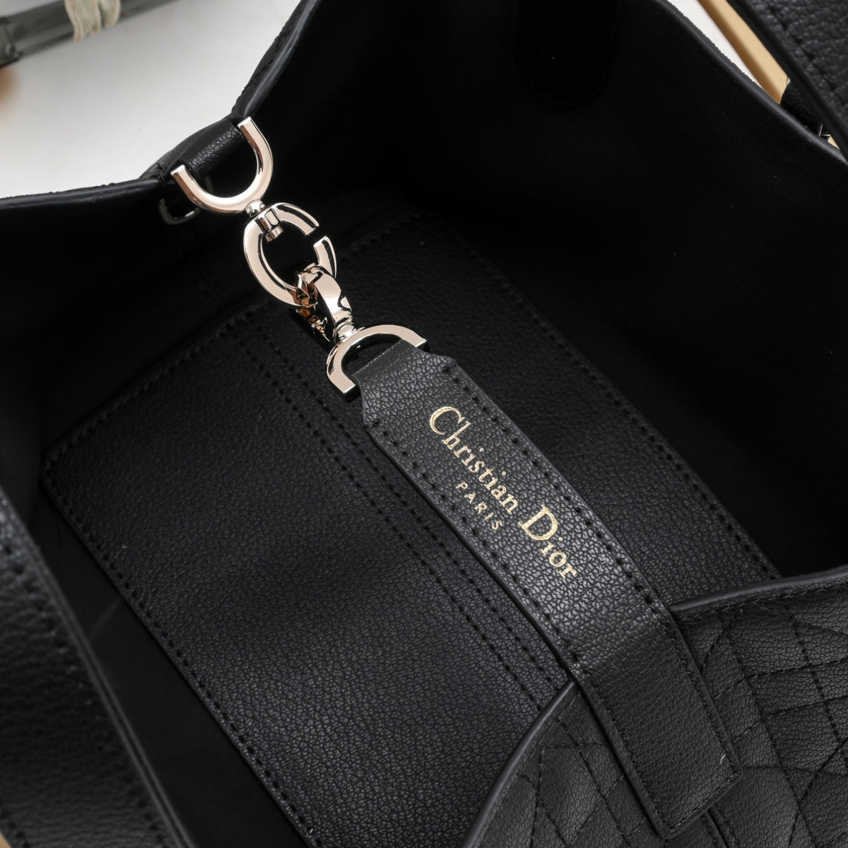 B1R76D42 Fashion leather bag