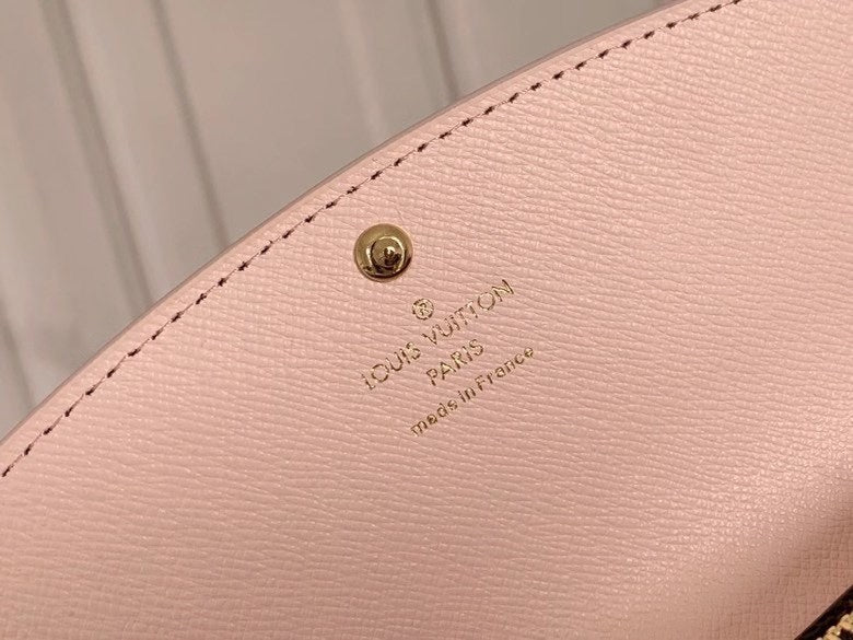 146PE55B Popular leather Wallets