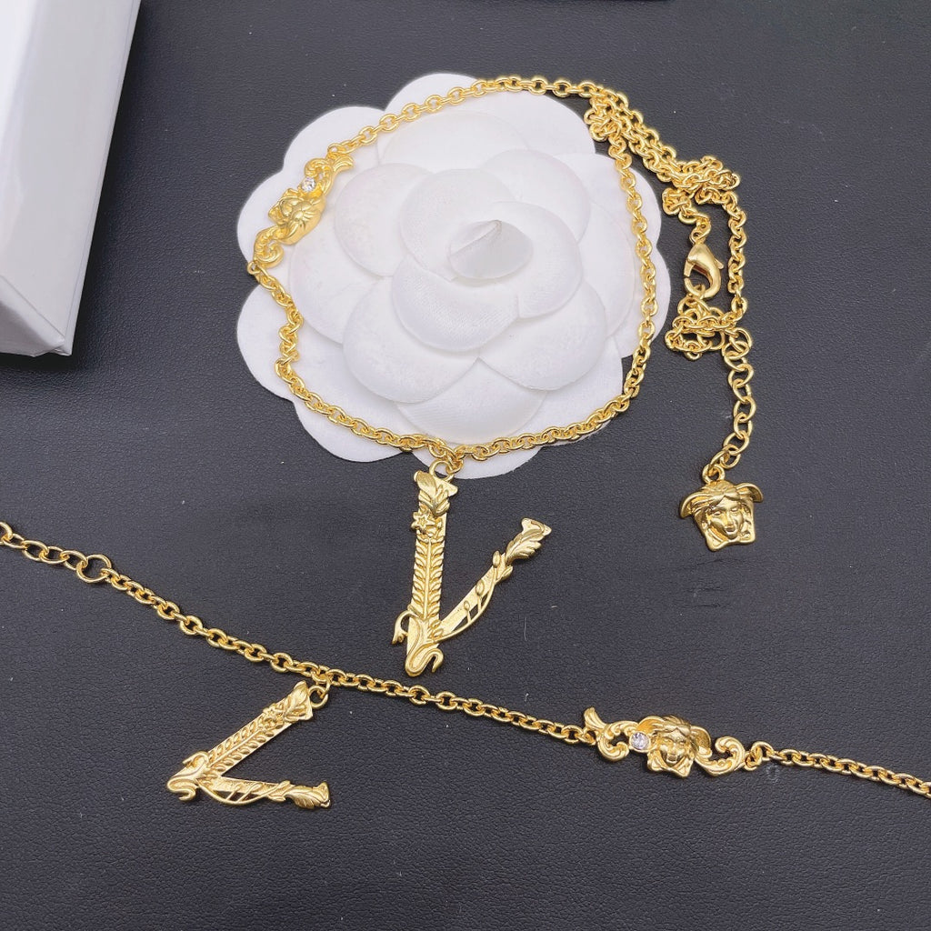 15QV145X Popular Necklace.Bracelet