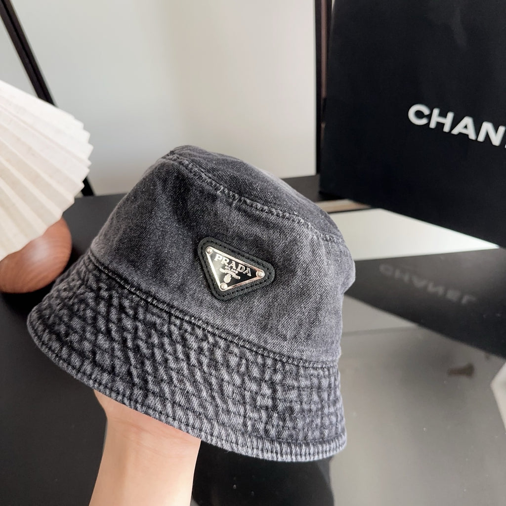 M1R96P26 Fashion hats