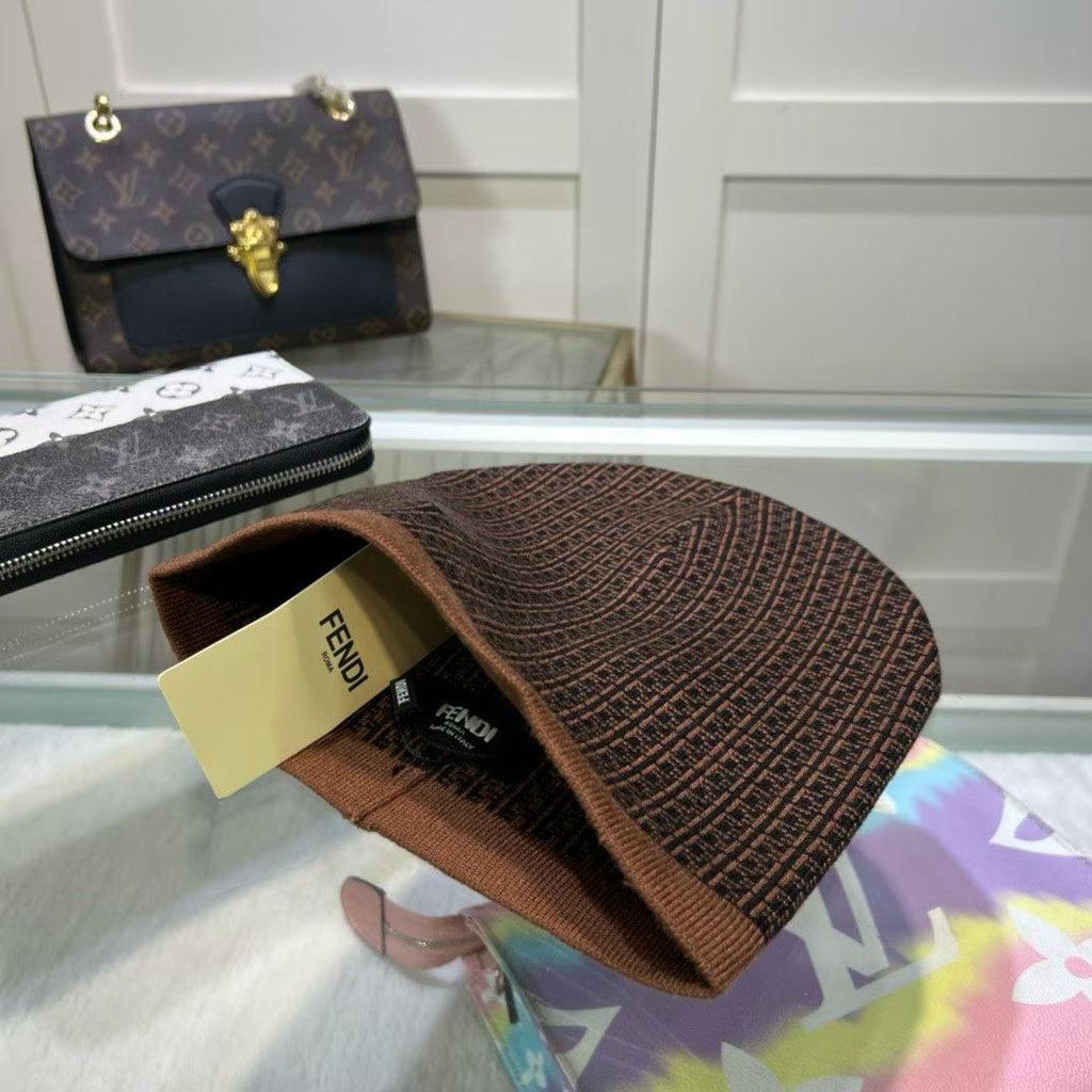 M1R86F27 Fashion hats