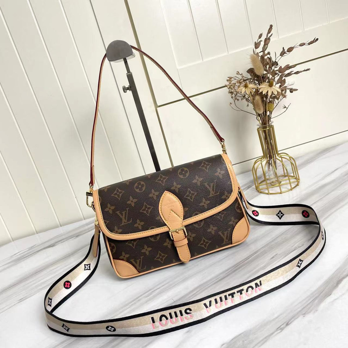 2XE028B Popular leather bag 