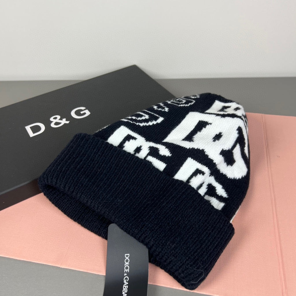 M1R96A18 Fashion hats