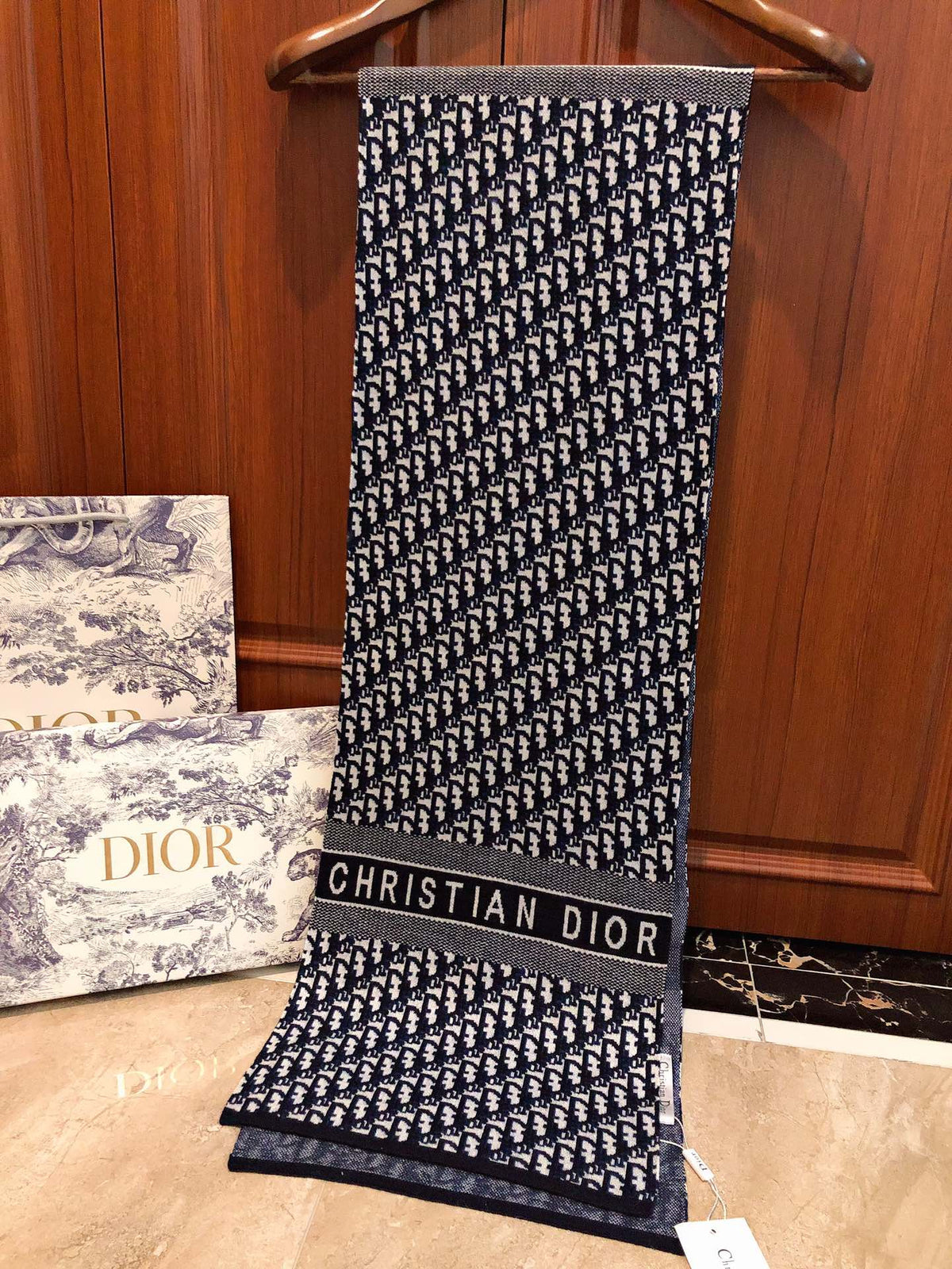 W1R96D11 Popular Winter Scarves