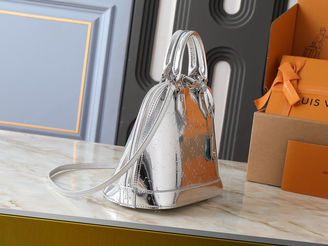B1N96E39 Popular leather bag