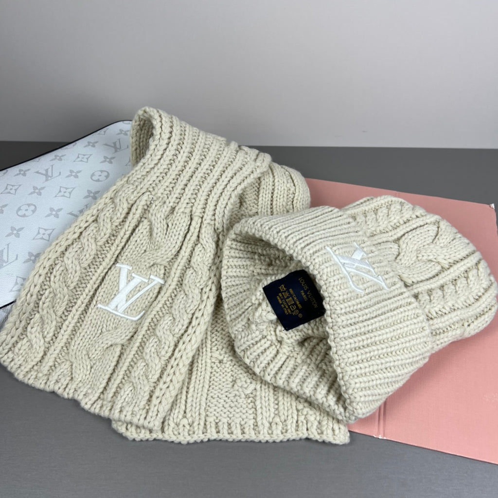 M1R96E10 Fashion Hat and scarf set