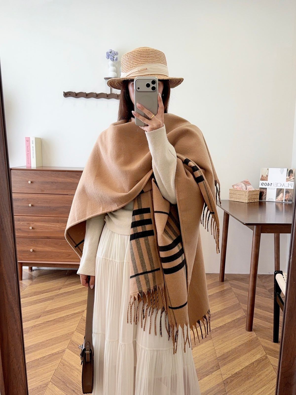 W1R86R67 Fashion cape