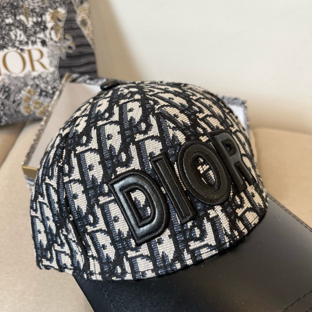 M1R76D11 Fashion hats