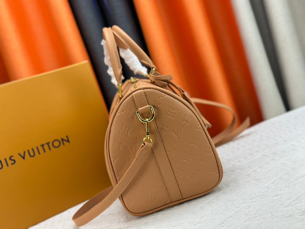 156XE29B Popular leather bag
