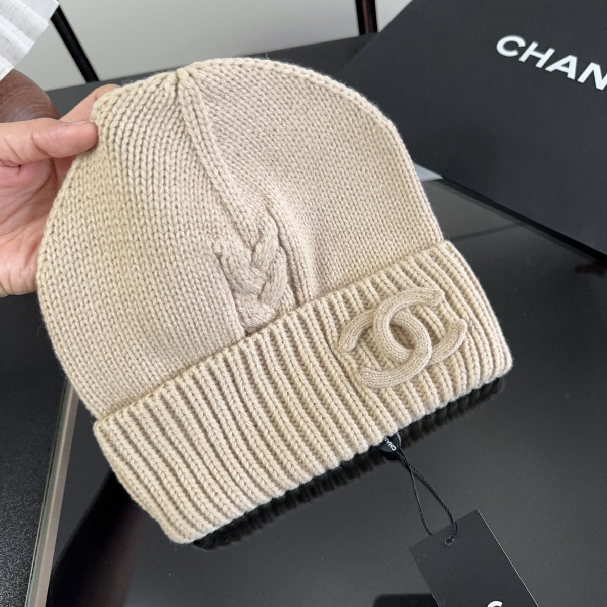 M1R86C22 Fashion hats