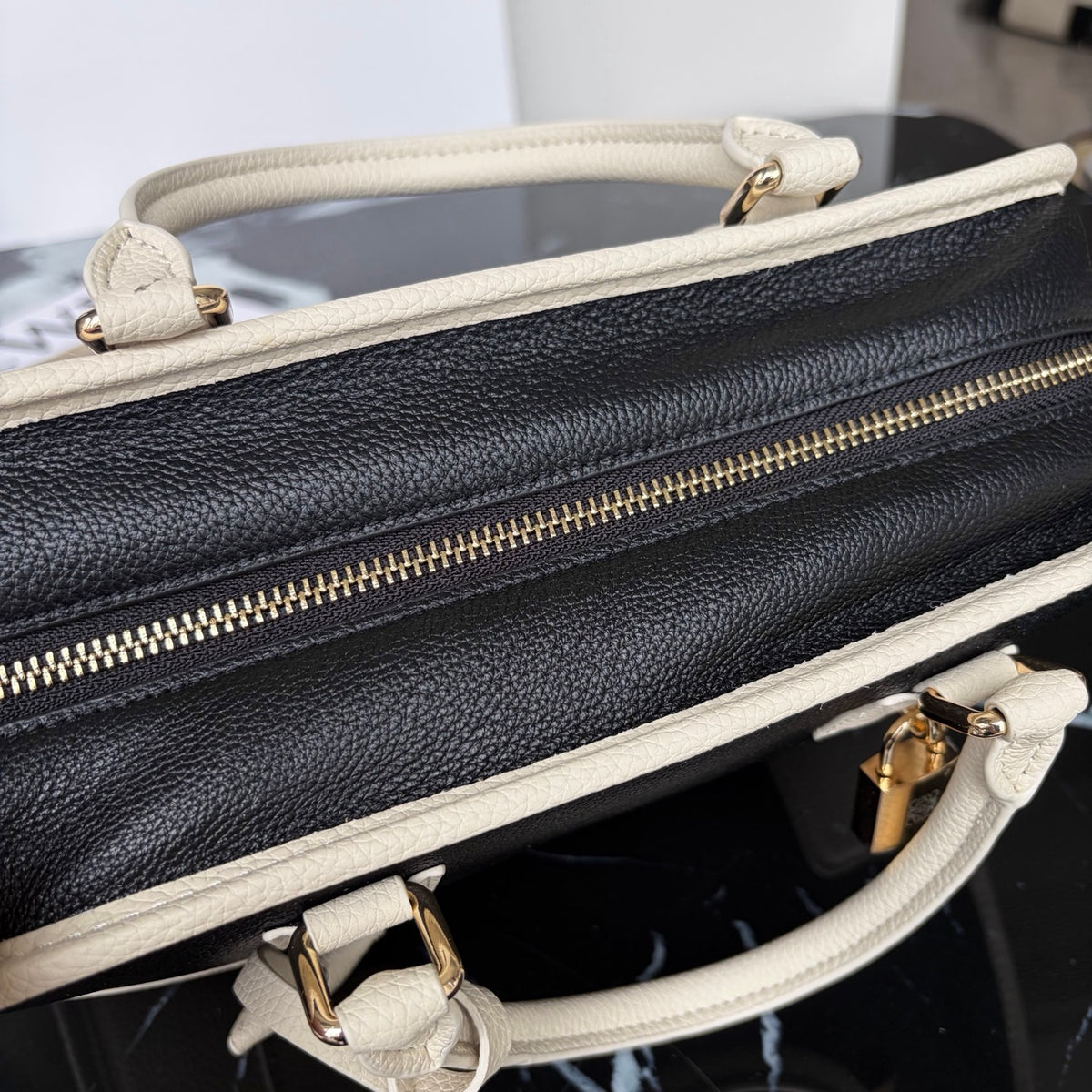 B1R66A12 Fashion leather bag