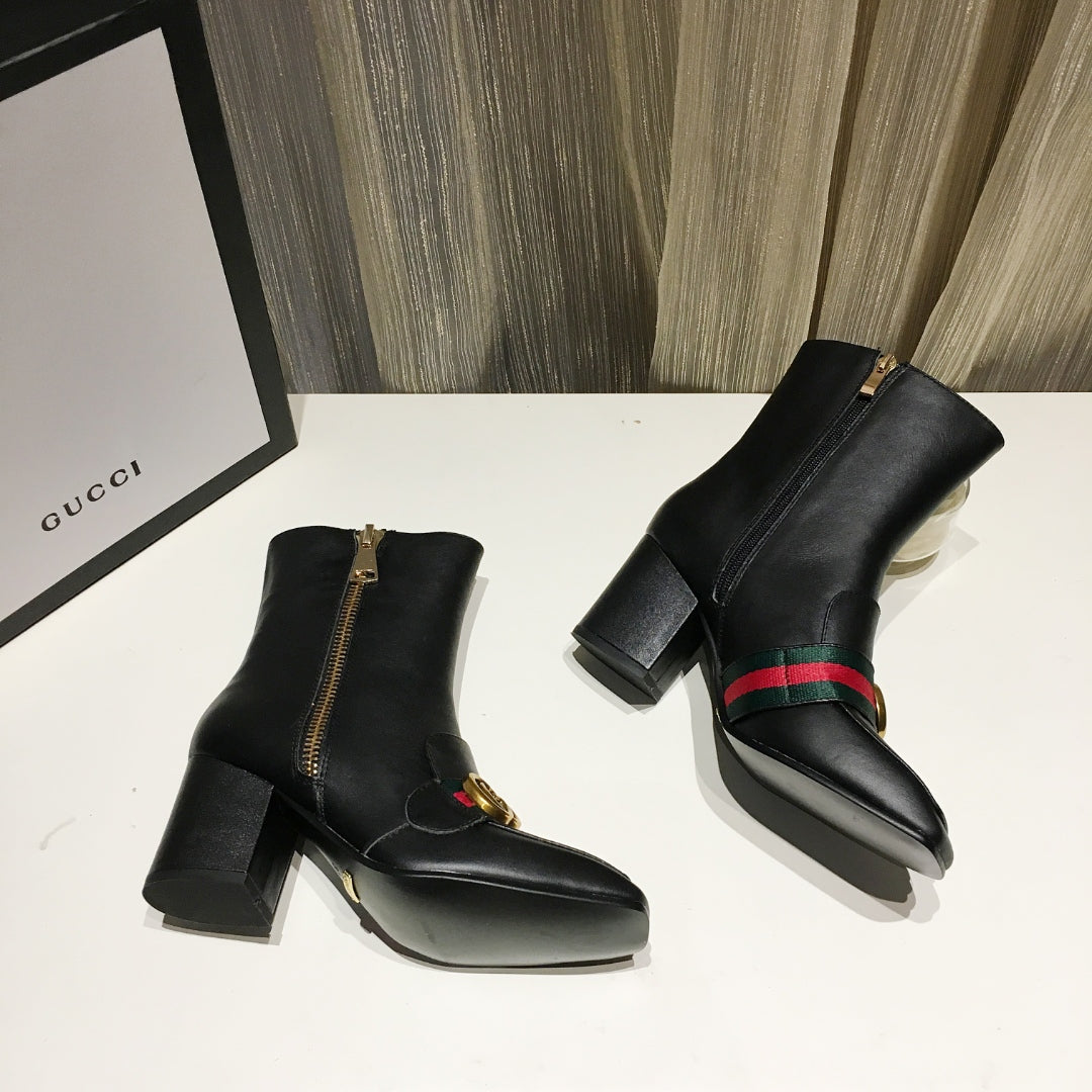Z2P96B24 Fashion high-quality shoes