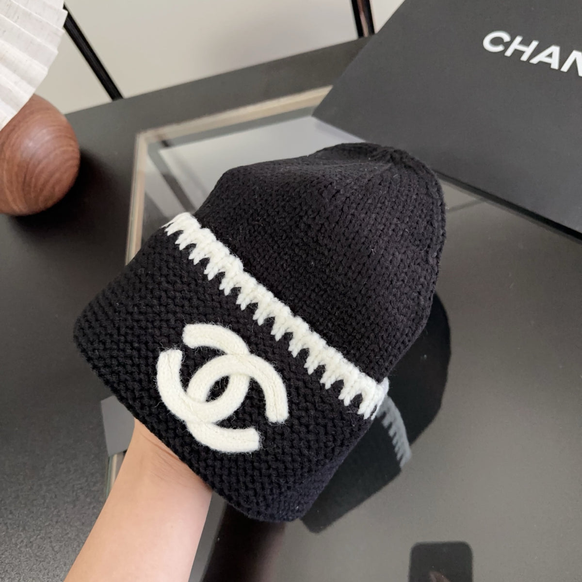 M1R86C26 Fashion hats