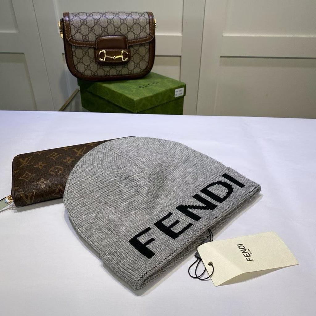 M1R86F63 Fashion hats
