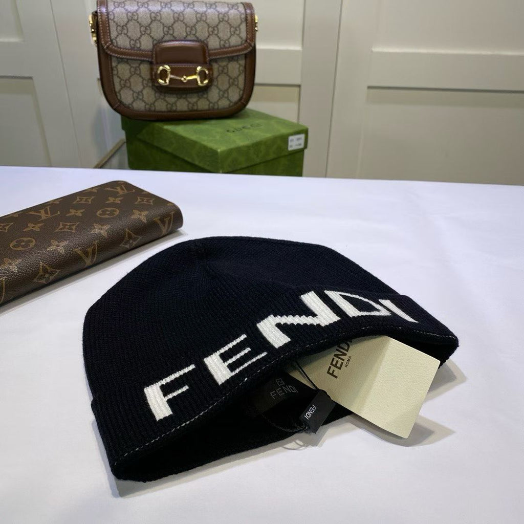 M1R86F63 Fashion hats
