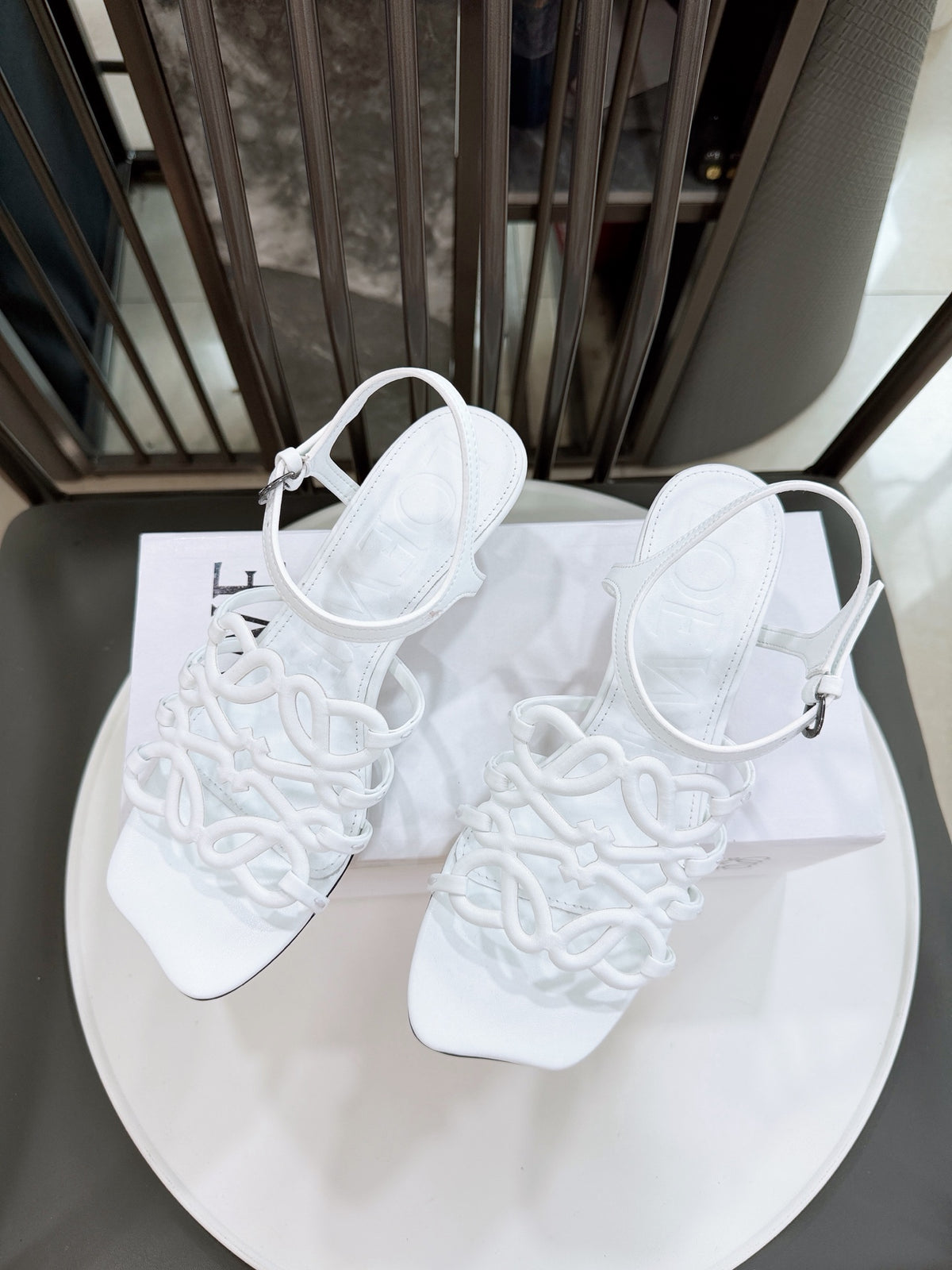 Z2R76A12 Popular high-quality  leather shoes