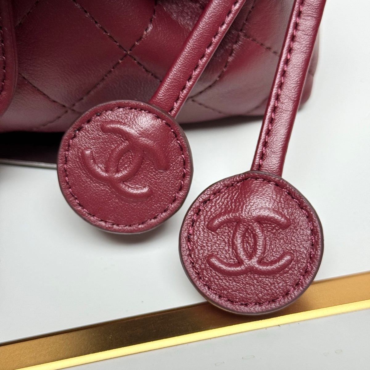 B1N96C28 Popular leather bag
