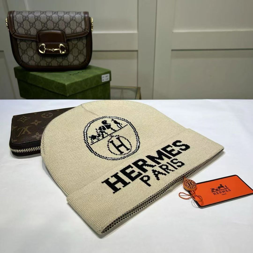 M1R86H46 Fashion hats