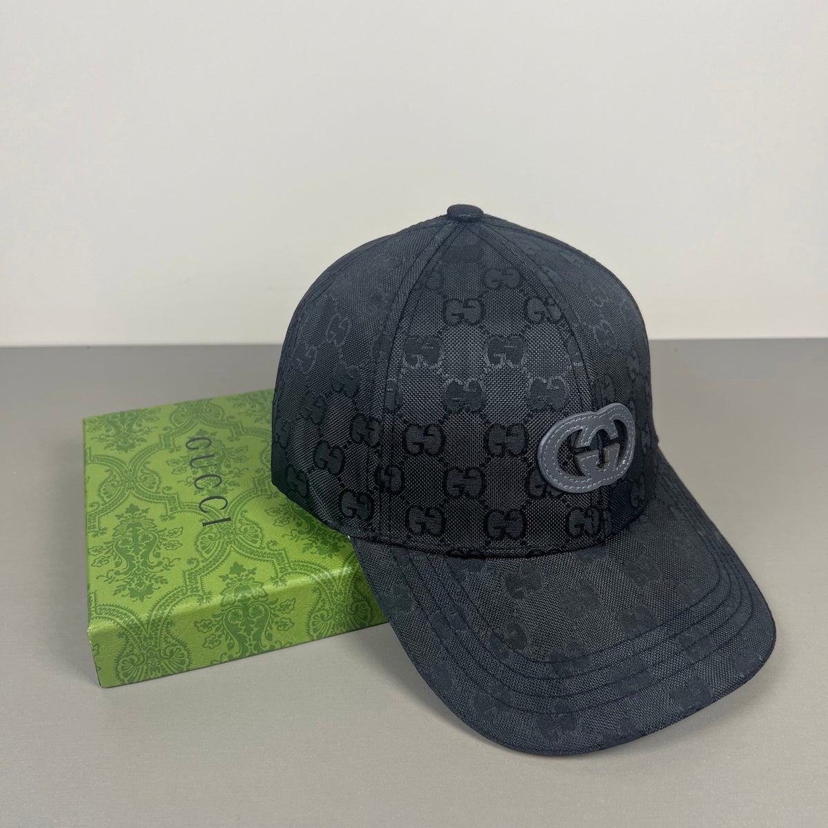 M1R76B17 Fashion hats