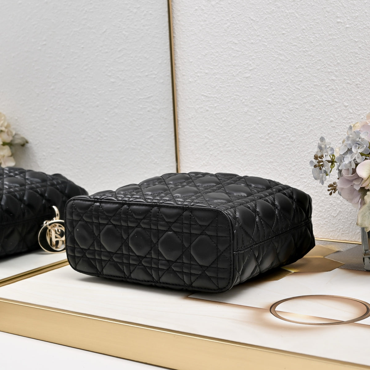 B1N96D35 Popular leather bag
