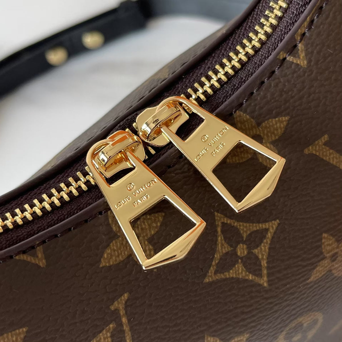 B1R76E01 Fashion leather bag