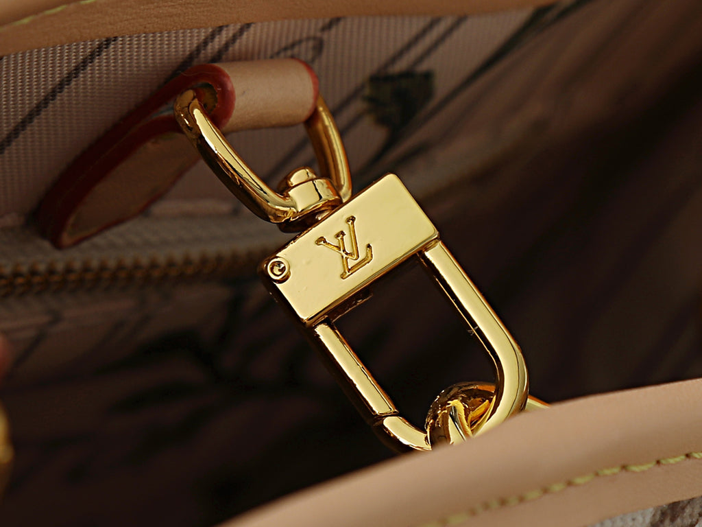 B1R76E47 Fashion bag