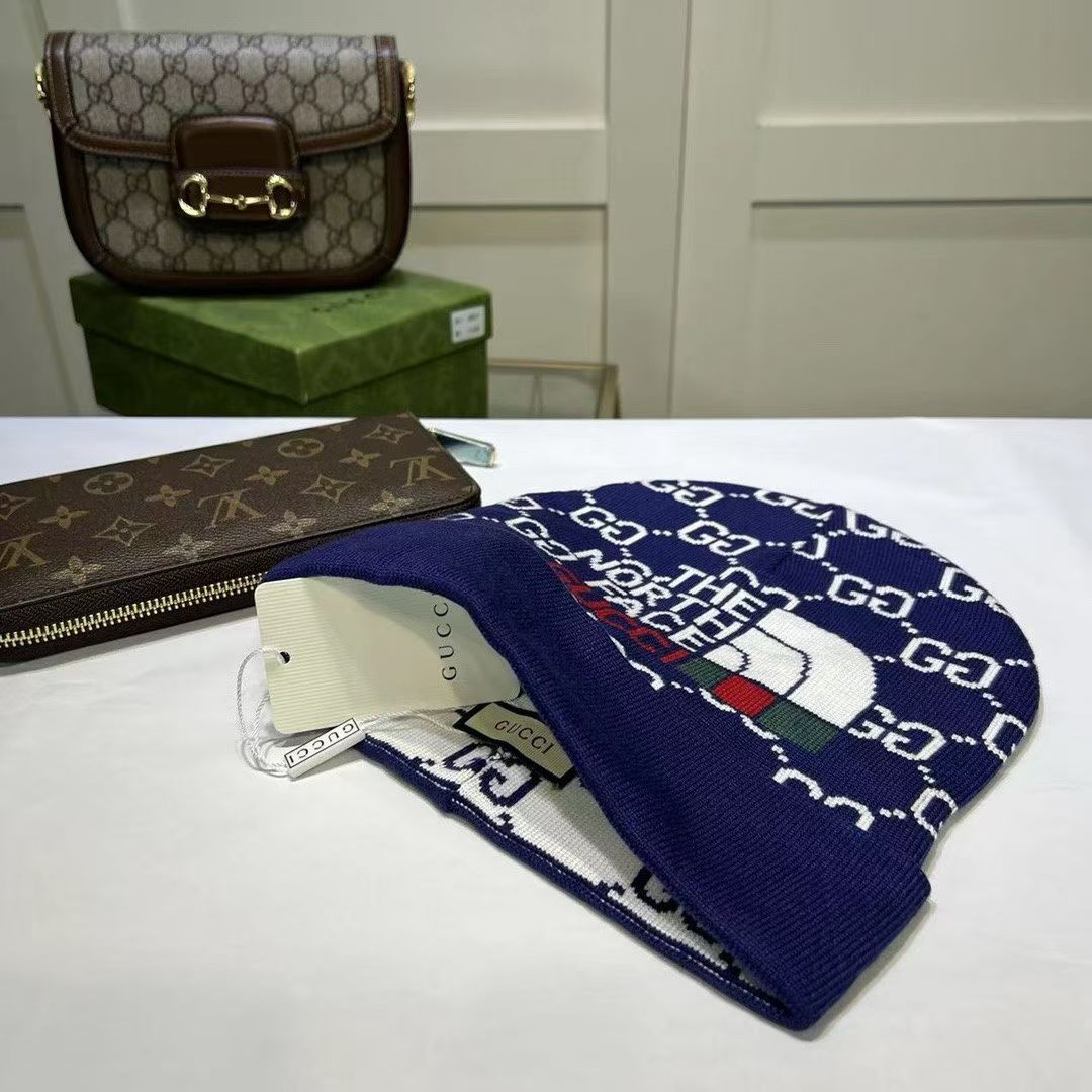 M1R86B58 Fashion hats
