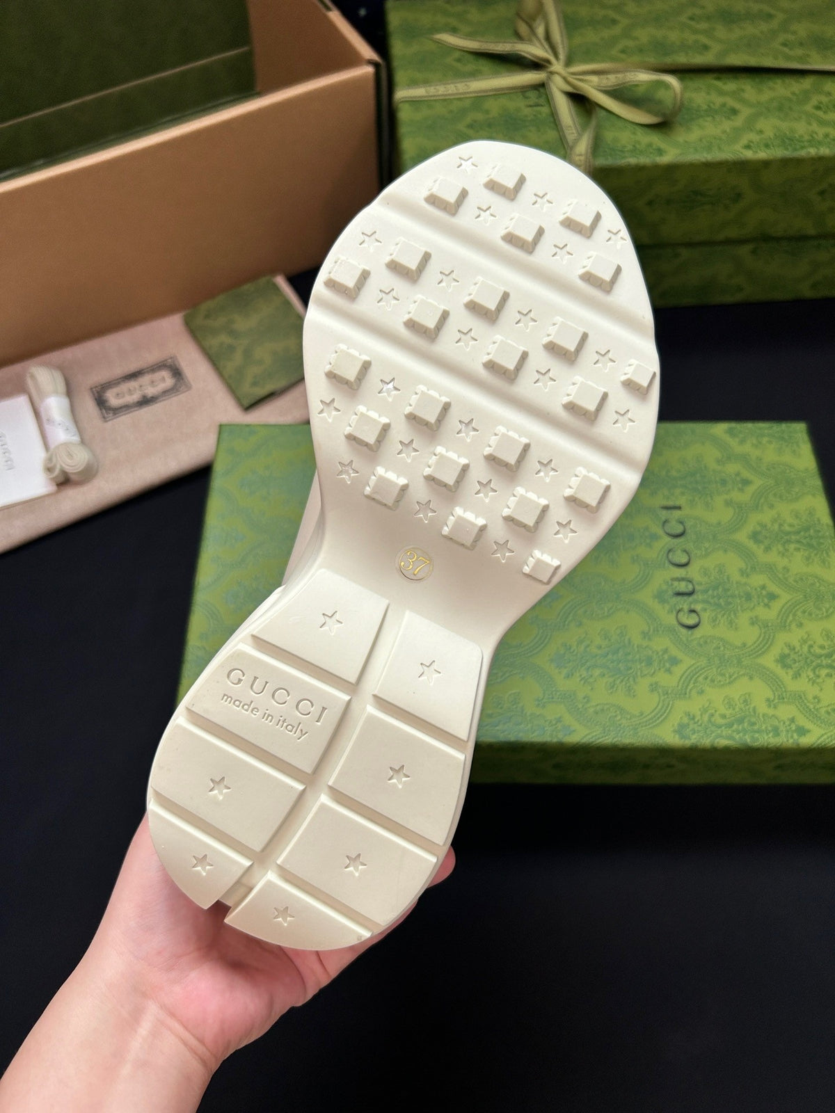 Z2P96B28 Popular high-quality leather shoes