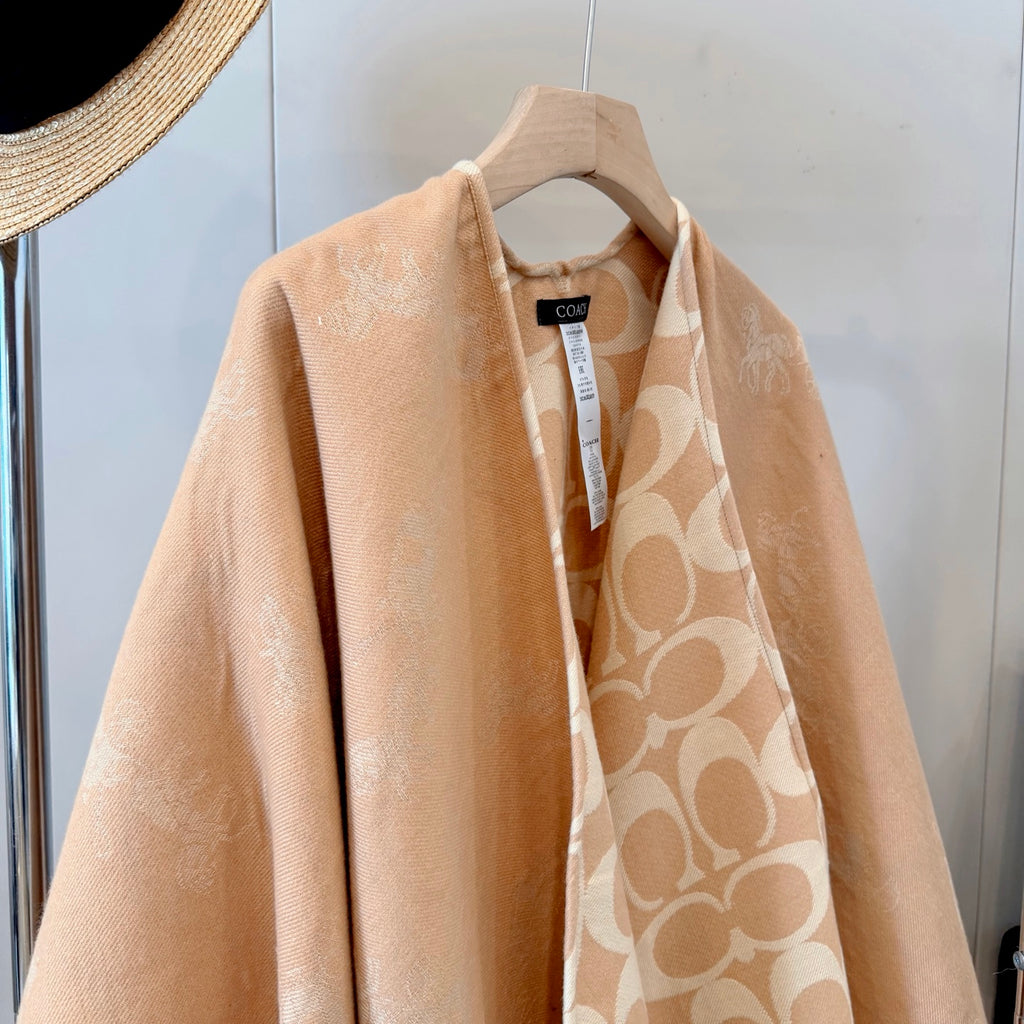 W1R106A28 Fashion cape