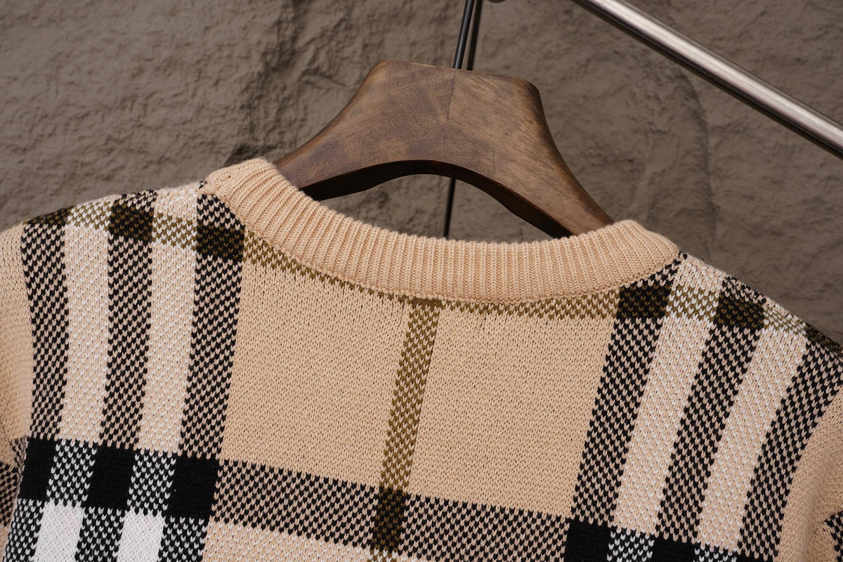 U1R106R13 Fashion Sweaters