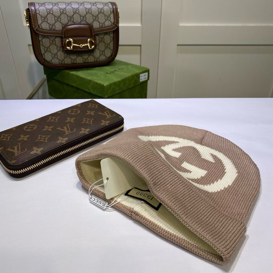 M1R86B56 Fashion hats