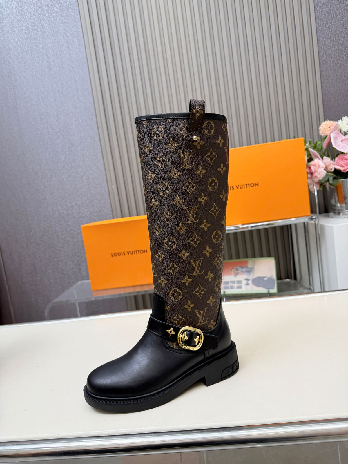 Z2P106E21 Fashion high-quality shoes
