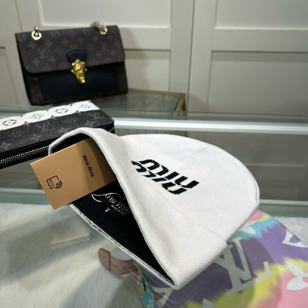 M1R86A28 Fashion hats