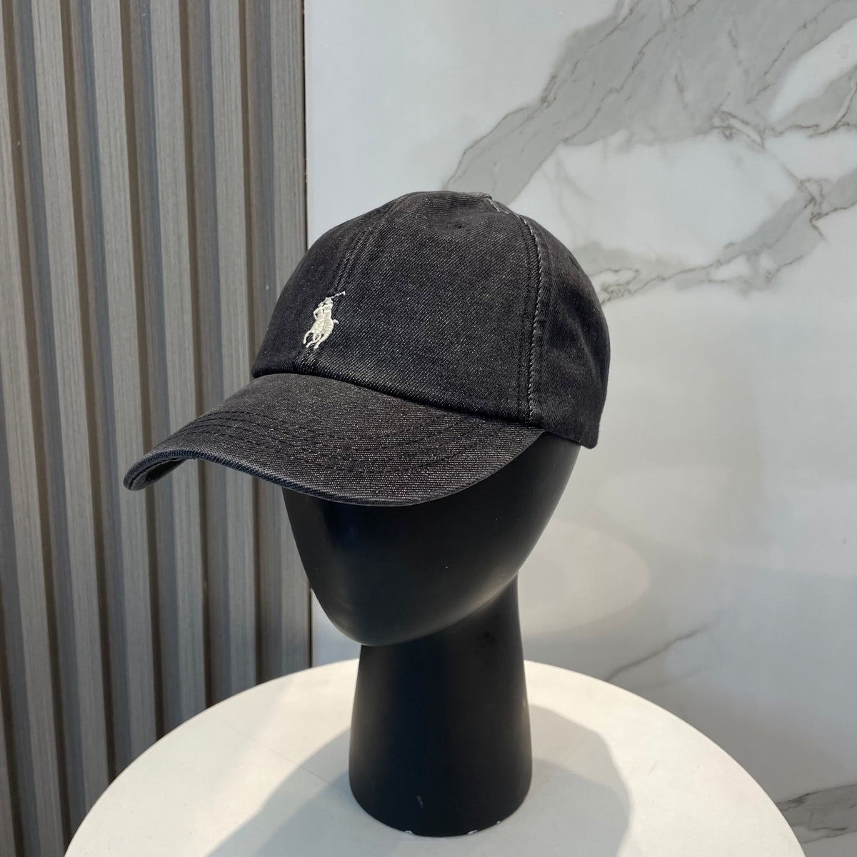 M1Q105A104 Popular hats